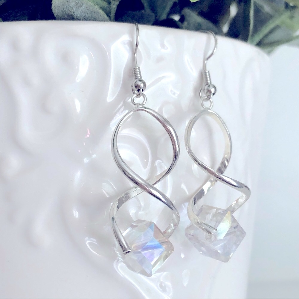 New Dangling Drop Glass Crystal Spiral Helix Twirling Twist Tangled Earrings